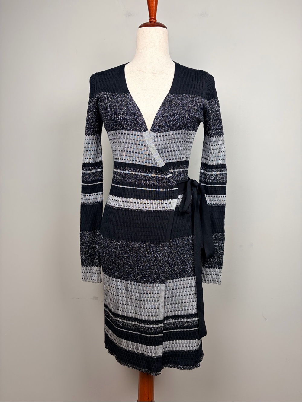Diane Von Furstenberg DVF Metallic Knit Wrap Dress Small Long Sleeve